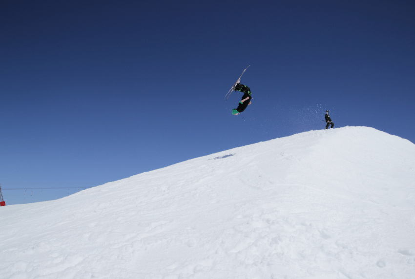 Robert Taurosa, Spots, Skiing`